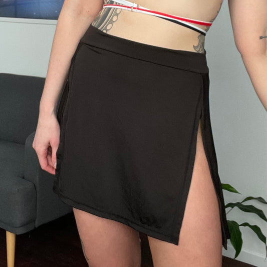 Double Slit Skirt / M / Black