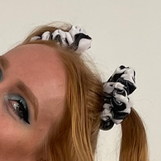 Scrunchie / Cow Print Velvet 3