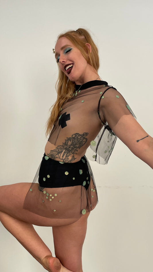 Over Crop / M / Black with Dots